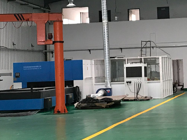 Fiber laser cutting system