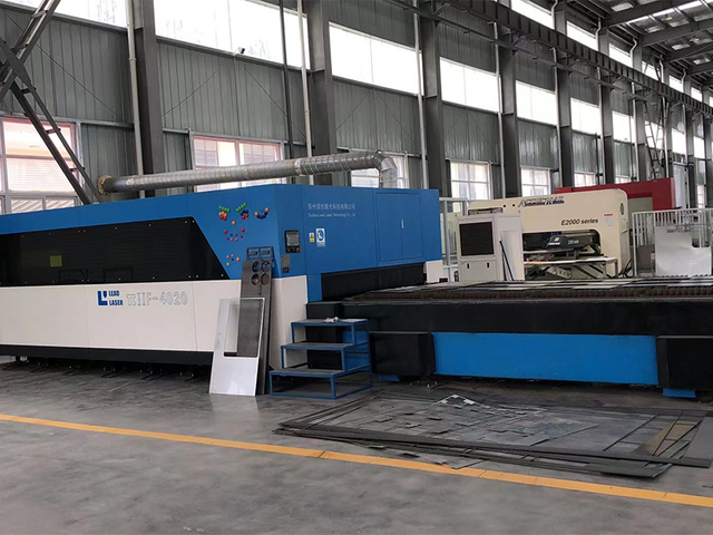 laser cutting machine
