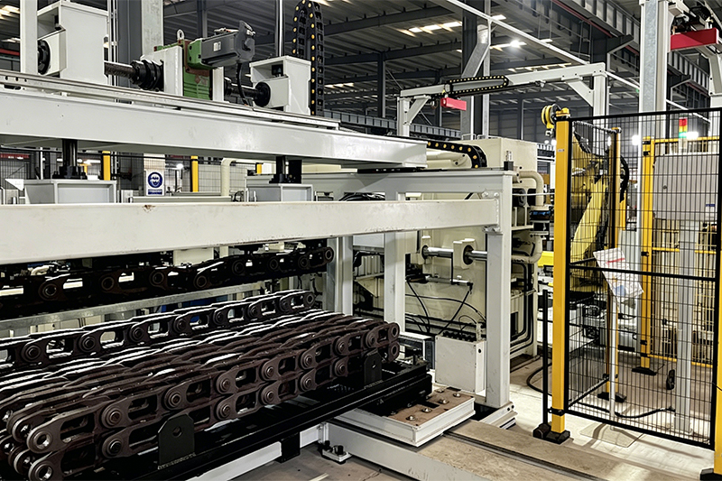Intelligent assembly line of die forging chain